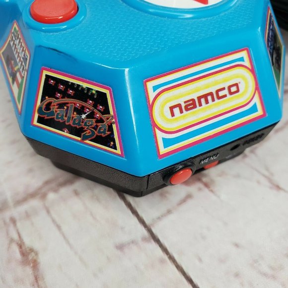 Ms. Pac-Man 5 in 1 Plug and Play 2004 Jakks Pacific TV Namco Game - Picture 11 of 12